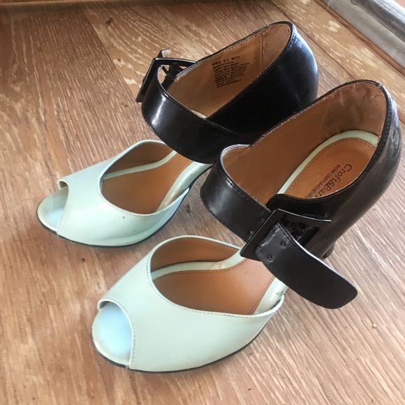 Used 2 tone heels - Picture 1 of 3